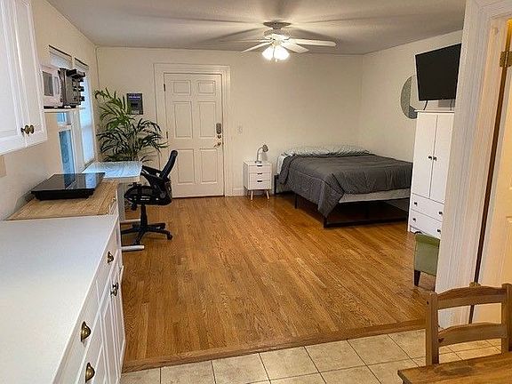 2nd image of 555 Lytton Ave #3