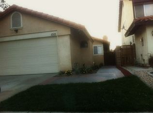1015 Christobal Ln, Colton, CA 92324
