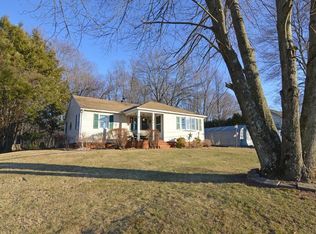 214 Shaker Rd, East Longmeadow, MA 01028