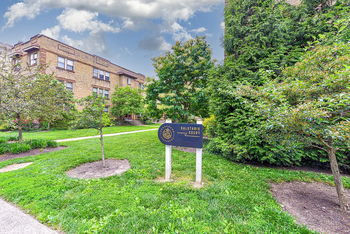 Building Photo - Salutaris Court