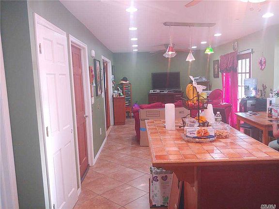 4th image of 353 Wellwood Dr