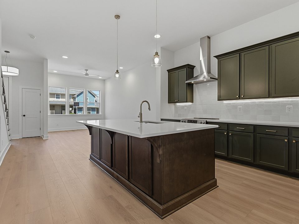 1st image of 3965 Clifton Ave