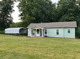 2137 Shacktown Rd, Yadkinville, NC 27055
