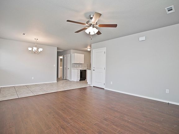 4th image of 1202 S Haden St #B
