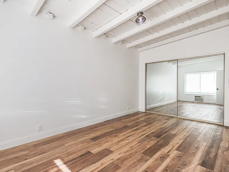 923 1/2 N Stanley Ave #923-1/2 — Photo 11