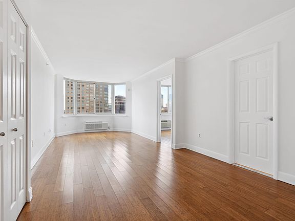 4th image of 1 2nd St APT 1007