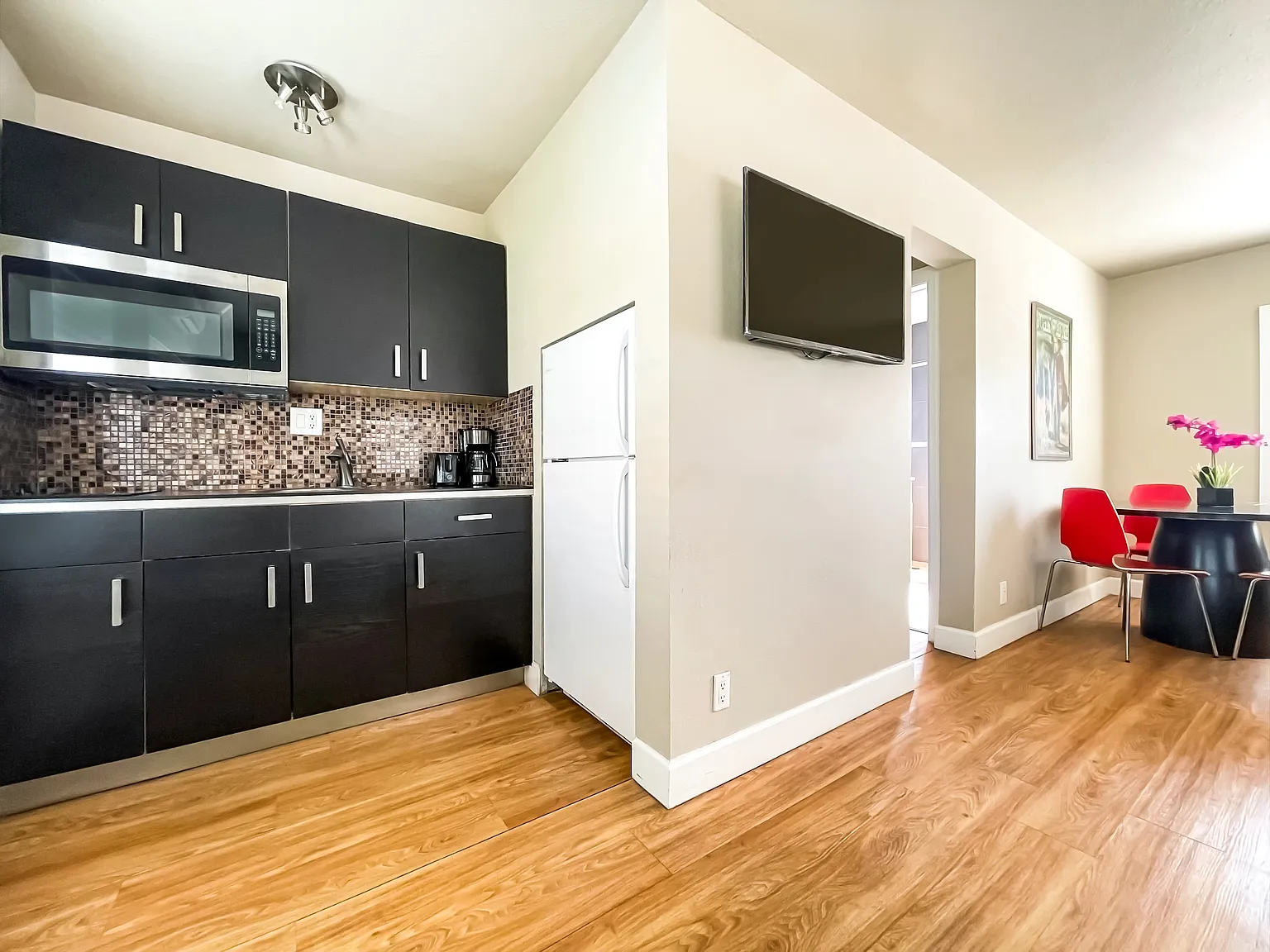 309 Oklahoma St — Photo 4