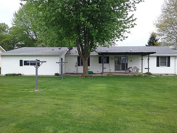 Large flat yard/rear view