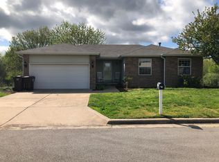 1405 Raspberry Ct, Nixa, MO 65714