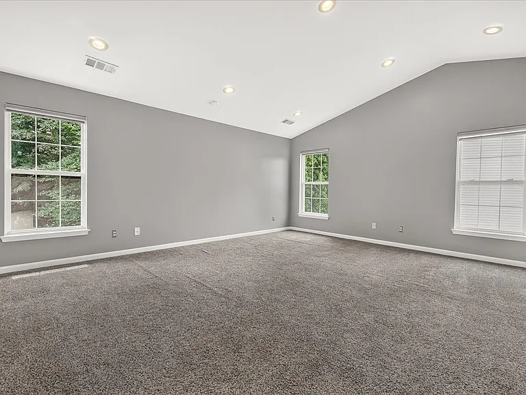 6455 Saddlebrook Ln — Photo 24