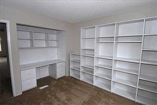 3rd image of 5414 Olive St