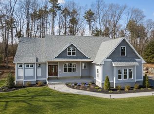 558 Haynes St, Sturbridge, MA 01566