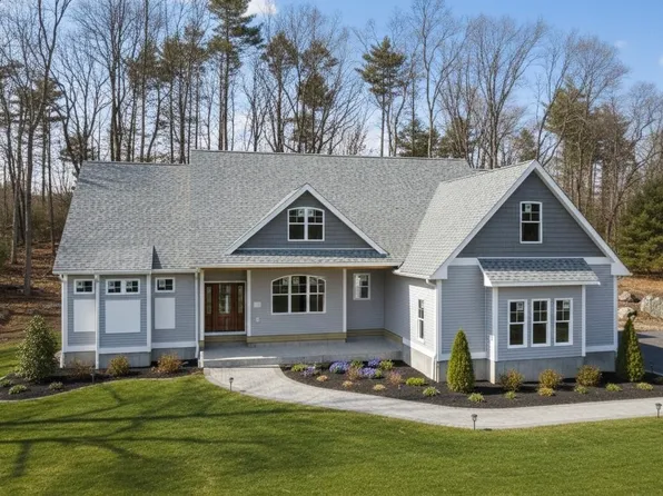 558 Haynes St, Sturbridge, MA 01566