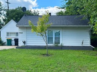 21025 Collingham Ave, Farmington Hills, MI 48336