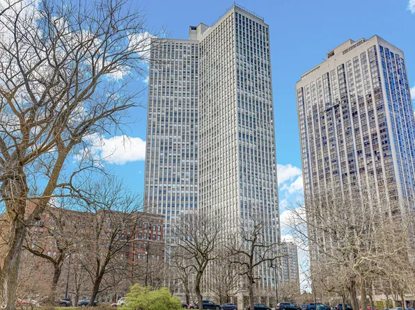 2626 N Lakeview Ave APT 1007, Chicago, IL 60614