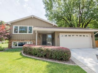 1711 W Clayton Crest Ave, Milwaukee, WI 53221
