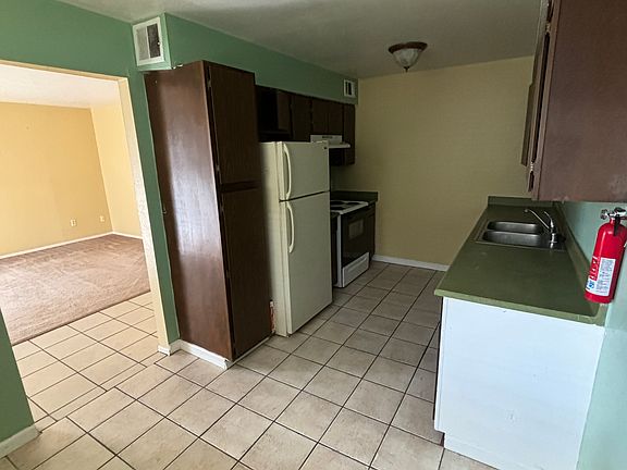 5th image of 11013 Towner Ave NE #B