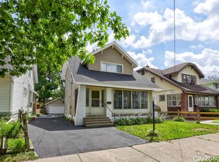 530 Storrs St SE, Grand Rapids, MI 49507