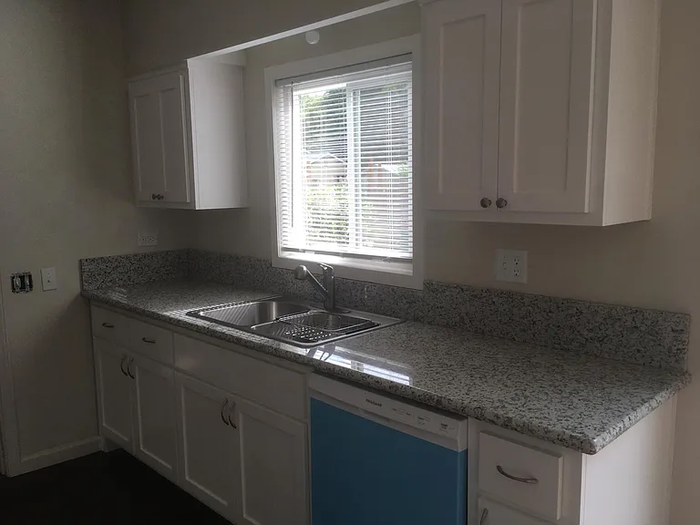 1202 Palm Ave #1 — Photo 11