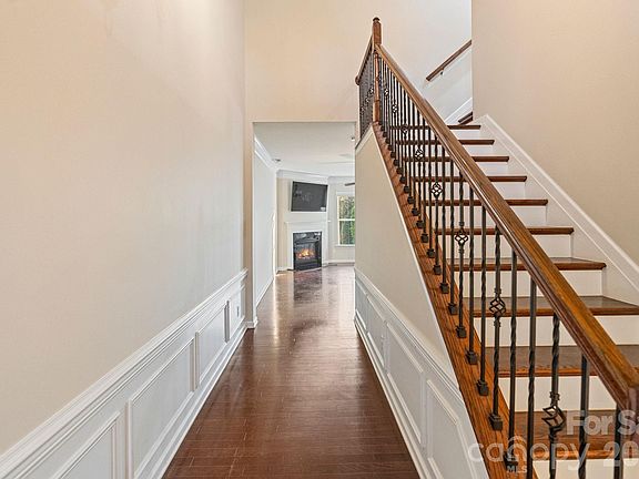 4th image of 4615 Memphian Ct