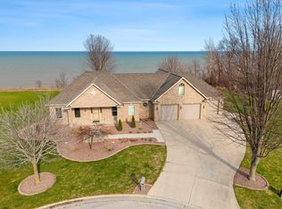 1506 Sundancer Ln, Kewaunee, WI 54216