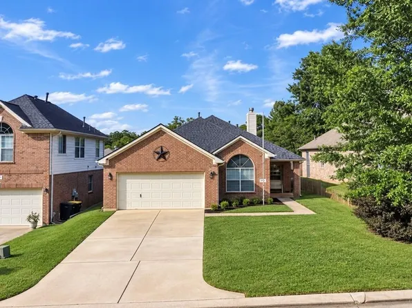 2310 Highland Crossing Dr, Conroe, TX 77304
