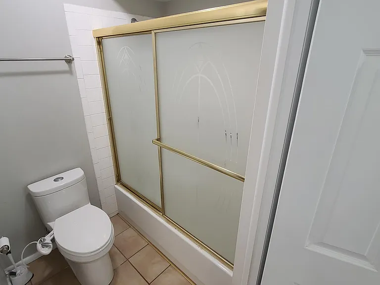 940 W Red Oaks Dr — Photo 25