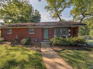 18 Dorchester Dr, Belleville, IL 62223