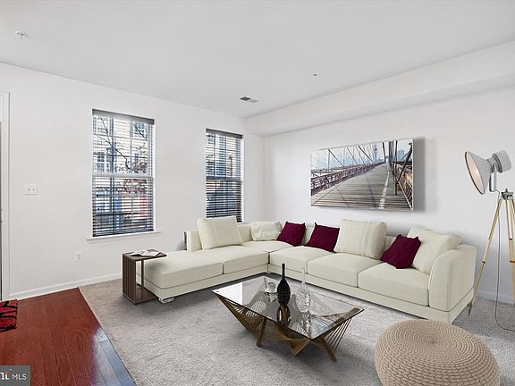3rd image of 3502 Woodlake Dr Unit 38