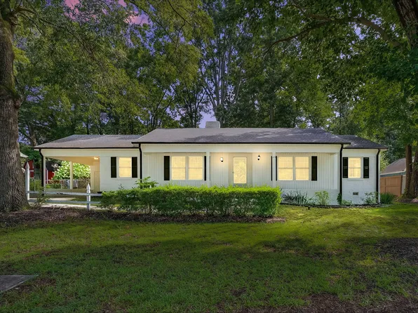 213 SE Maynard Rd, Cary, NC 27511