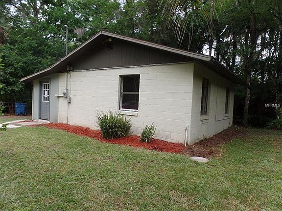 3rd image of 409 Paradise Dr