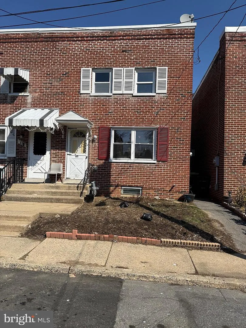 65 Wise Ave photo 1