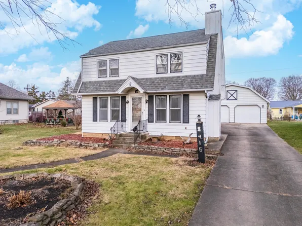 415 E Chestnut St, Pontiac, IL 61764