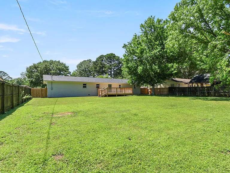 614 Holland Ct SW — Photo 20