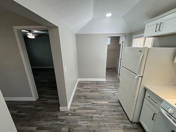 4th image of 9521 Glencannon Dr #C