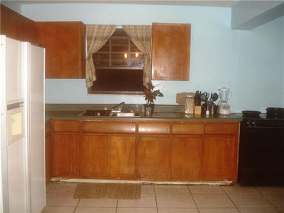 5th image of 18741 NW 43rd Ave