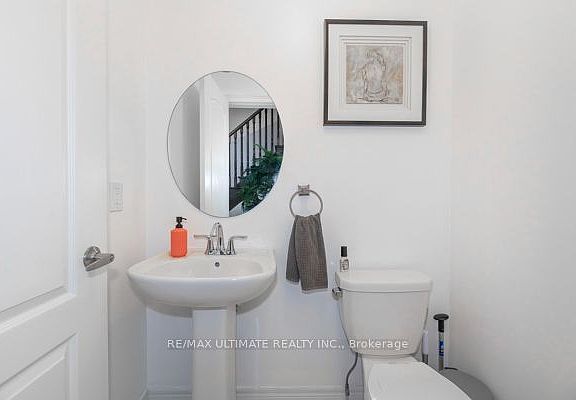 4th image of 31 Davenfield Cir