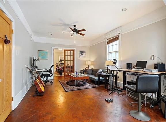 4th image of 4624 Cleveland Ave #B