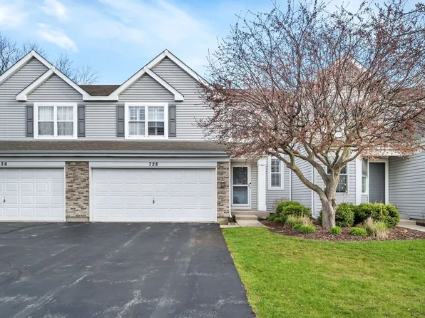 728 Savannah Ln, Crystal Lake, IL 60014