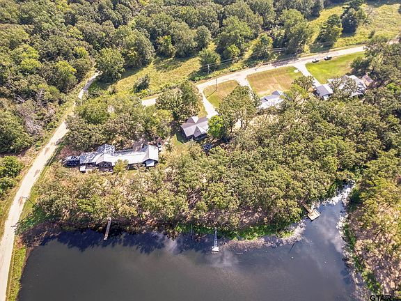 3rd image of 340 Private Road 54605
