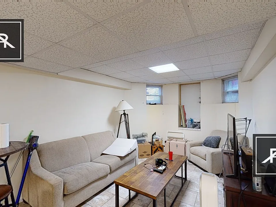 17 Glenville Ave #B6