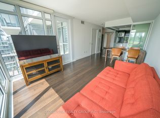 121 McMahon Dr #915, Toronto, ON M2K 0C1