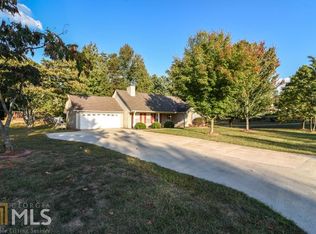 492 Shadow Mountain Ln, Cleveland, GA 30528