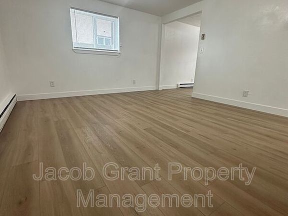 3rd image of 1345 Paul St APT 3
