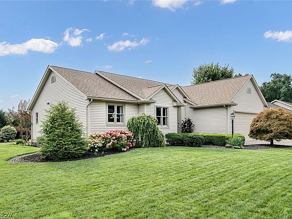 3rd image of 3905 Meander Dr
