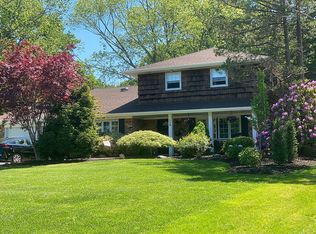 119 Fifty Acre Rd S, Smithtown, NY 11787