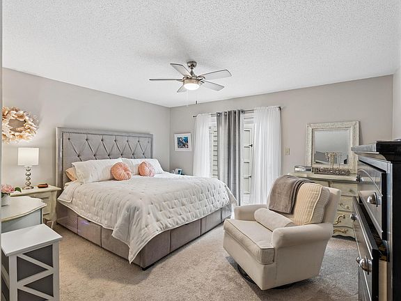 5th image of 5204 Hogans Way