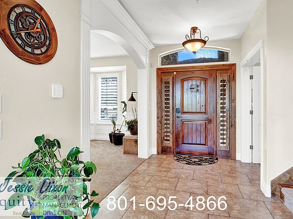 4th image of 567 E Greystone Dr #1