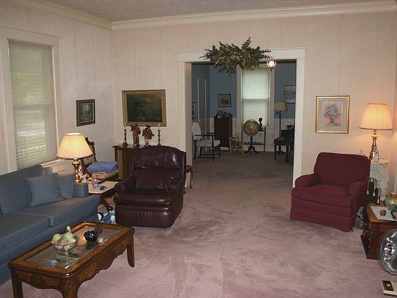3rd image of 2110 5th Ave