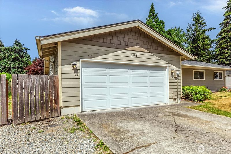 3rd image of 13108 107th Avenue Ct E